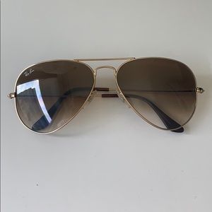 SOLD Ray-Ban GOLD AVIATOR GRADIENT SUNGLASSES